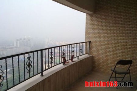 3 阳台矮墙不能拆